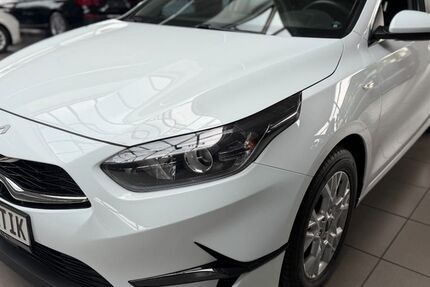 Kia ceed Sportswagon 70.000 km 17.490 &euro; Bottrop 46236
