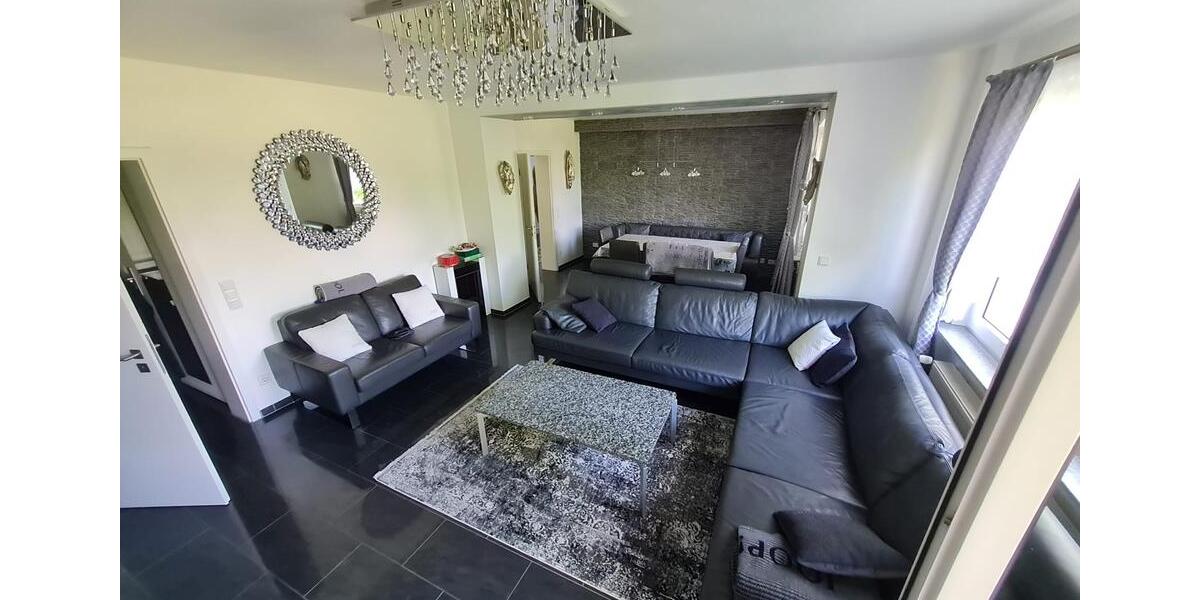 Etagenwohnung Essen Stadtbezirk IV - 5 Zimmer, 140 m&sup2;, 299.000&euro; | Angebot:26675336