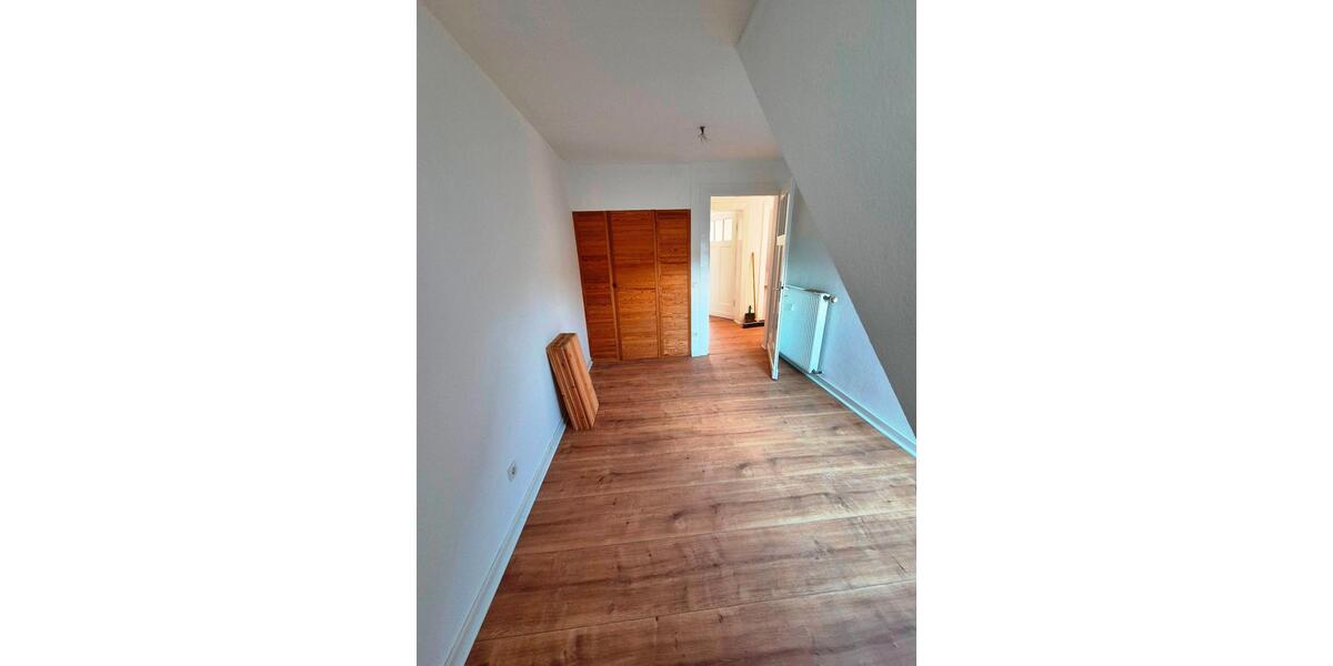 Dachgeschoßwohnung Herne - 3.5 Zimmer, 75 m&sup2;, 560&euro; | Angebot:26033806