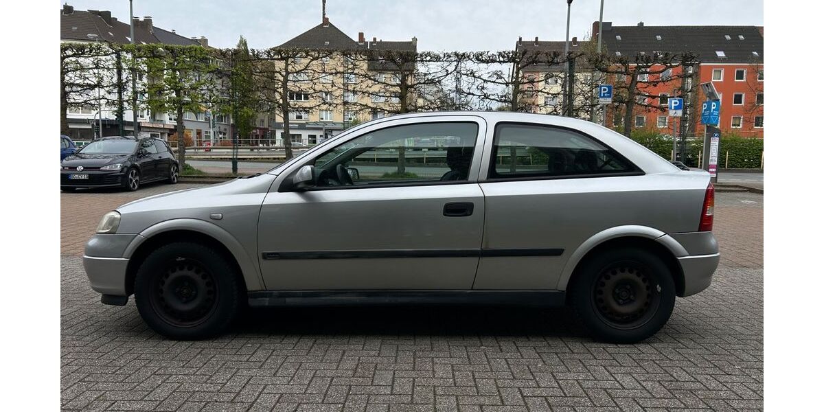 Opel Astra 220.545 km 800 &euro; Bochum 44789