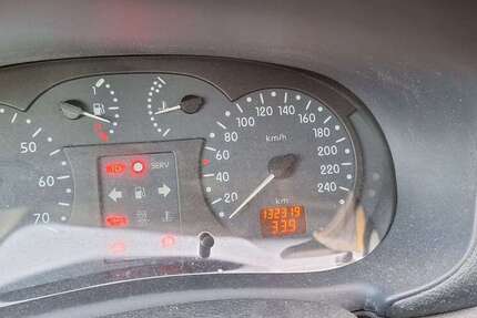 Renault Clio 133.000 km 950 &euro; Bochum 44308