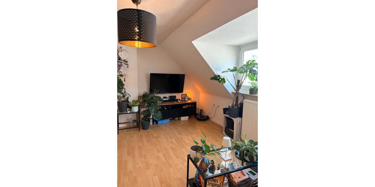 Dachgeschoßwohnung Hattingen - 3.5 Zimmer, 67 m&sup2;, 600&euro; | Angebot:26022723