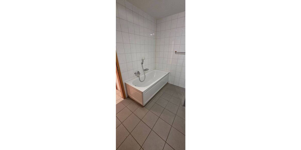 Etagenwohnung Oberhausen Holten - 2 Zimmer, 80 m&sup2;, 610&euro; | Angebot:26733016