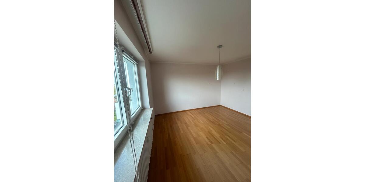 Etagenwohnung Dinslaken - 3.5 Zimmer, 83 m&sup2;, 154.500&euro; | Angebot:26648785