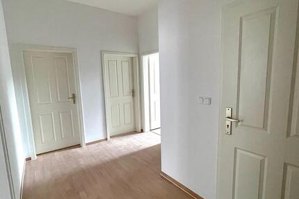 Wohnung Mülheim an der Ruhr - 3 Zimmer, 100 m&sup2;, 1.300&euro; | Angebot:25990093