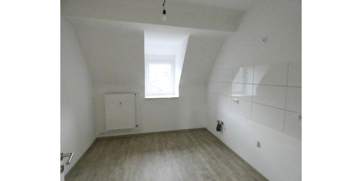 Dachgeschoßwohnung Essen Stadtbezirk III - 3 Zimmer, 78 m&sup2;, 679&euro; | Angebot:25131713