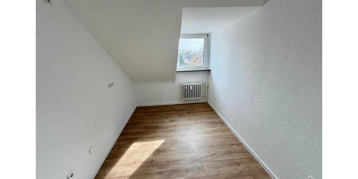 Dachgeschoßwohnung Oberhausen Alstaden - 2 Zimmer, 58 m&sup2;, 550&euro; | Angebot:25871624
