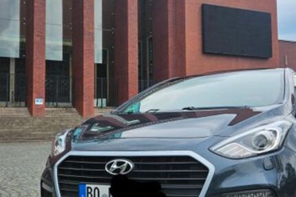 Hyundai i30 102.000 km 9.599 &euro; Bochum 44805