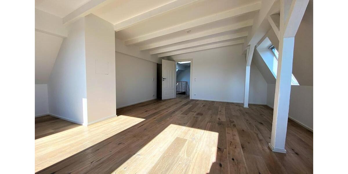Maisonettenwohnung Essen Stadtbezirk II - 4 Zimmer, 185 m&sup2;, 2.400&euro; | Angebot:26660199