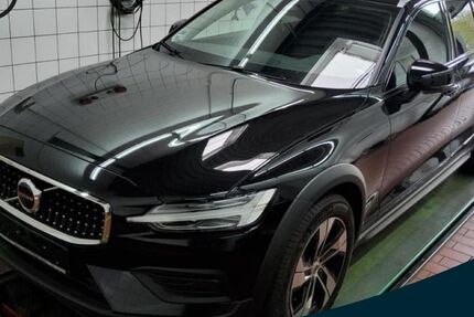 Volvo V60 Cross Country 37.667 km 32.850 &euro; Essen-Kray 45309