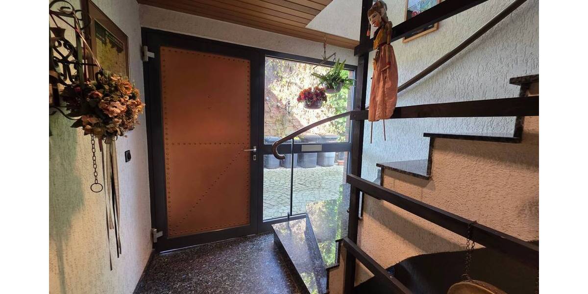 Mehrfamilienhaus, Wohnhaus Velbert Mitte - 6 Zimmer, 230 m&sup2;, 490.000&euro; | Angebot:25680198