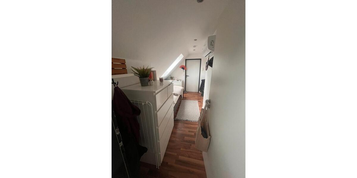 Dachgeschoßwohnung Castrop-Rauxel Bladenhorst - 1 Zimmer, 25 m&sup2;, 350&euro; | Angebot:26612593