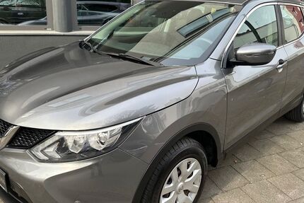 Nissan Qashqai 34.101 km 11.450 &euro; Gelsenkirchen 45899