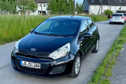 Kia Rio 158.000 km 3.999 &euro; Mülheim an der Ruhr 45472