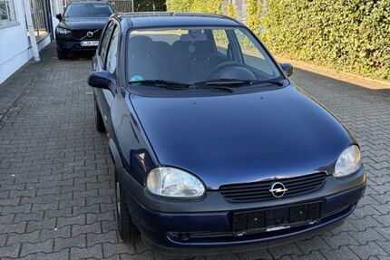 Opel Corsa 156.000 km 2.200 &euro; Essen 45141