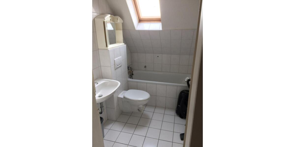 Dachgeschoßwohnung Gelsenkirchen Gelsenkirchen-Mitte - 4 Zimmer, 52 m&sup2;, 65.000&euro; | Angebot:27623600