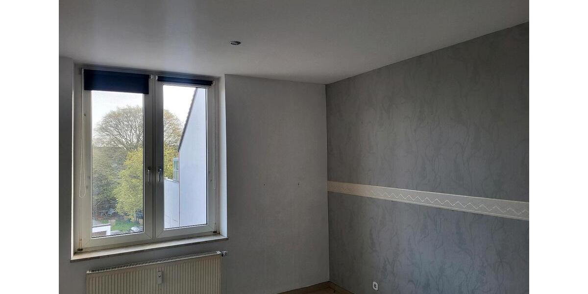 Etagenwohnung Oberhausen Alt-Oberhausen - 4 Zimmer, 95 m&sup2;, 585&euro; | Angebot:26051048