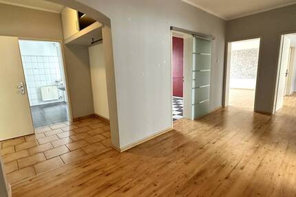 Wohnung Gelsenkirchen Altstadt - 4 Zimmer, 130 m&sup2;, 750&euro; | Angebot:26094164