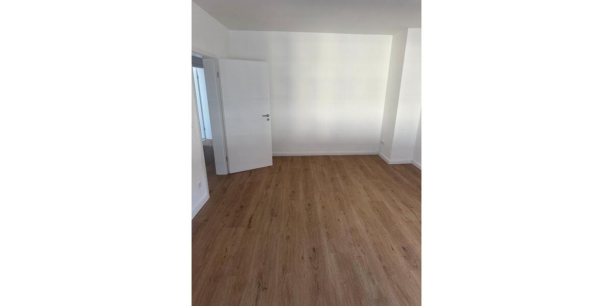 Etagenwohnung Essen Stadtbezirk III - 4.5 Zimmer, 80 m&sup2;, 1.100&euro; | Angebot:26048124
