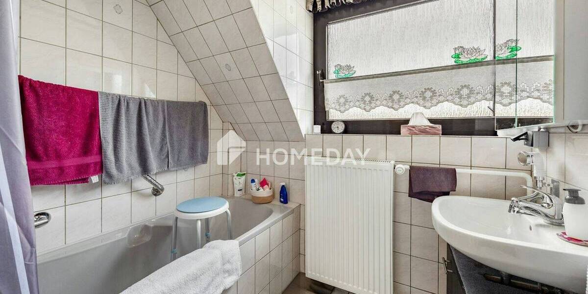 Mehrfamilienhaus, Wohnhaus Oberhausen Sterkrade-Nord - 4 Zimmer, 125 m&sup2;, 399.000&euro; | Angebot:26686072