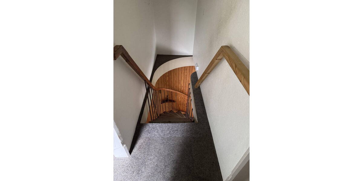 Einfamilienhaus Essen Bergerhausen - 8 Zimmer, 180 m&sup2;, 440.000&euro; | Angebot:26583846