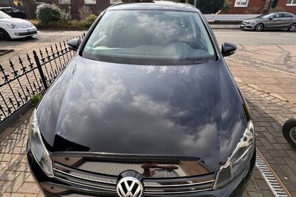 VW Golf 101.680 km 5.800 &euro; Dinslaken 46535