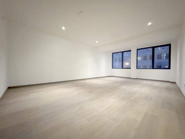 Etagenwohnung Oberhausen Altstadt-Süd - 2 Zimmer, 127 m&sup2;, 1.250&euro; | Angebot:25748233