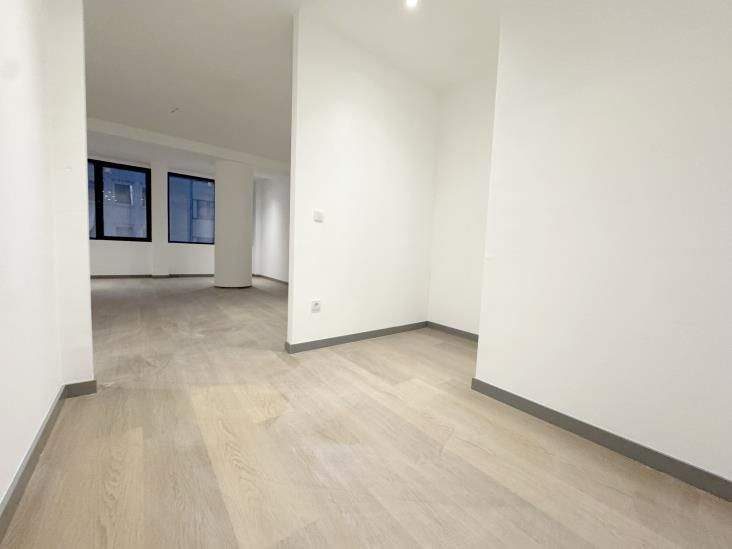 Etagenwohnung Oberhausen Altstadt-Süd - 2 Zimmer, 127 m&sup2;, 1.250&euro; | Angebot:25748233