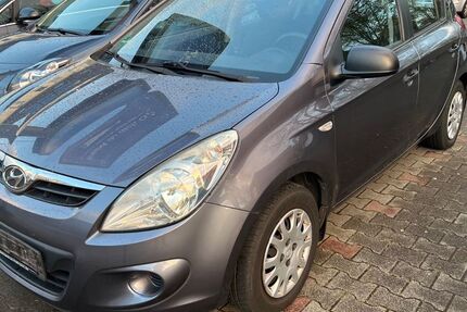 Hyundai i20 148.000 km 2.890 &euro; Gelsenkirchen 45899