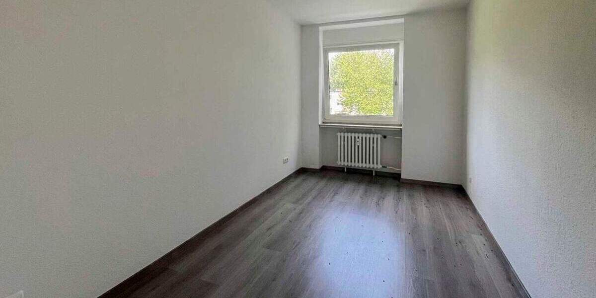 Etagenwohnung Dinslaken Bruch - 6 Zimmer, 152 m&sup2;, 311.000&euro; | Angebot:25735598