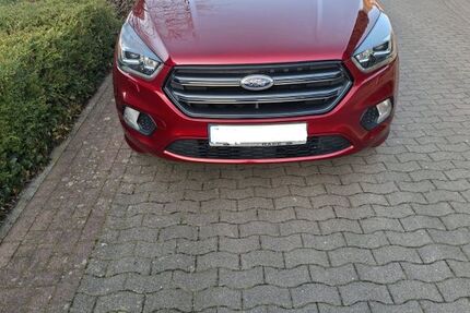Ford Kuga 178.000 km 12.300 &euro; Essen 45356