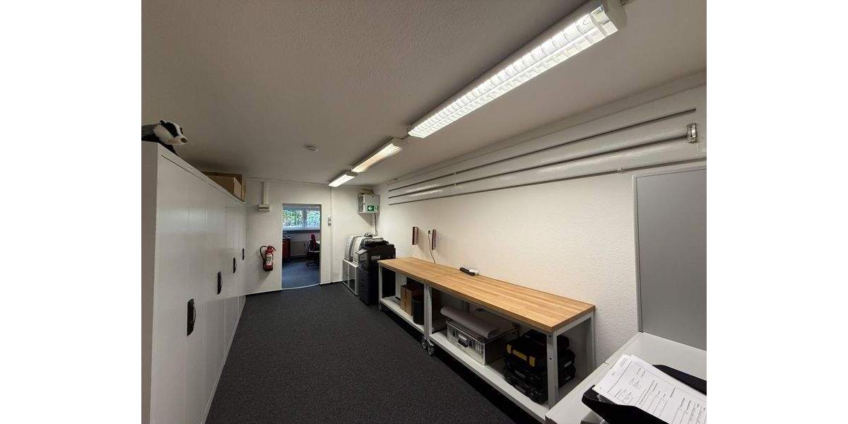 Gewerbeobjekt Essen Holsterhausen - 1.720&euro; | Angebot:25899800