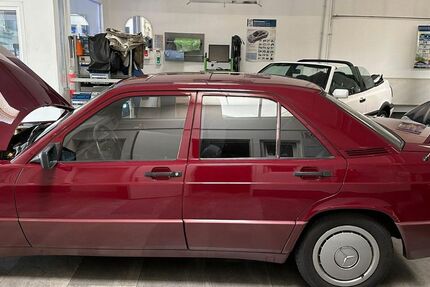 Mercedes-Benz 190 179.600 km 6.950 &euro; Oberhausen 46045