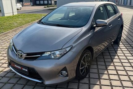 Toyota Auris 327.000 km 5.990 &euro; Essen 45329