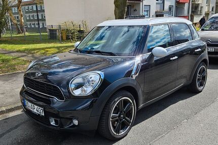 Mini Countryman S (Cooper) 142.642 km 8.900 &euro; Dortmund 44267