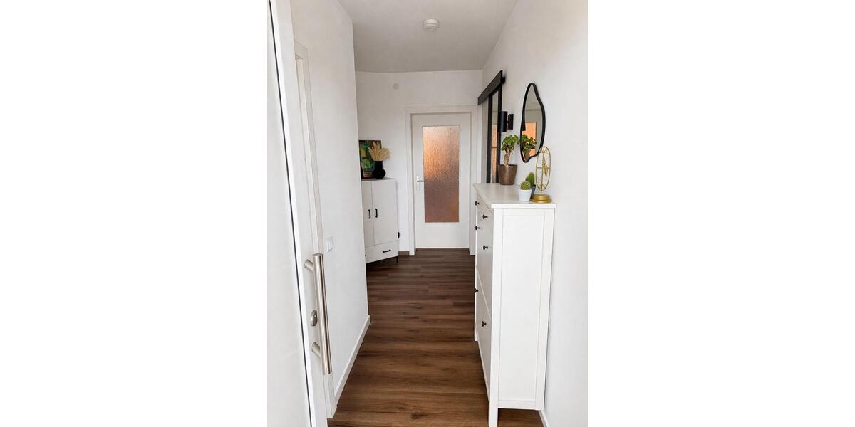 Etagenwohnung Mülheim an der Ruhr - 2.5 Zimmer, 70 m&sup2;, 1.200&euro; | Angebot:26051250