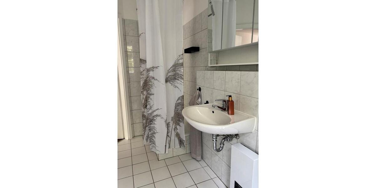 Etagenwohnung Essen Frillendorf - 1 Zimmer, 28 m&sup2;, 400&euro; | Angebot:26577565