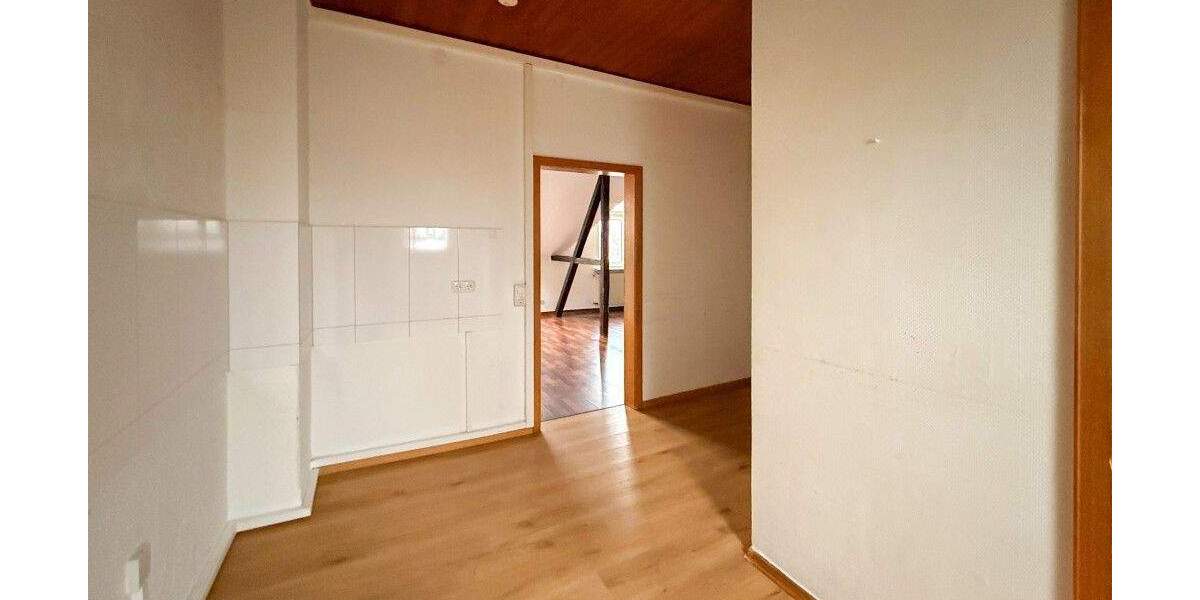 Etagenwohnung Velbert Mitte - 3 Zimmer, 85 m&sup2;, 850&euro; | Angebot:25698464