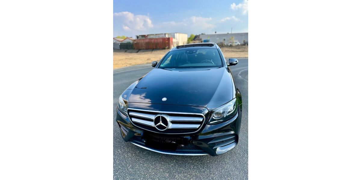 Mercedes-Benz 220 172.767 km 20.500 &euro; Marl 45772