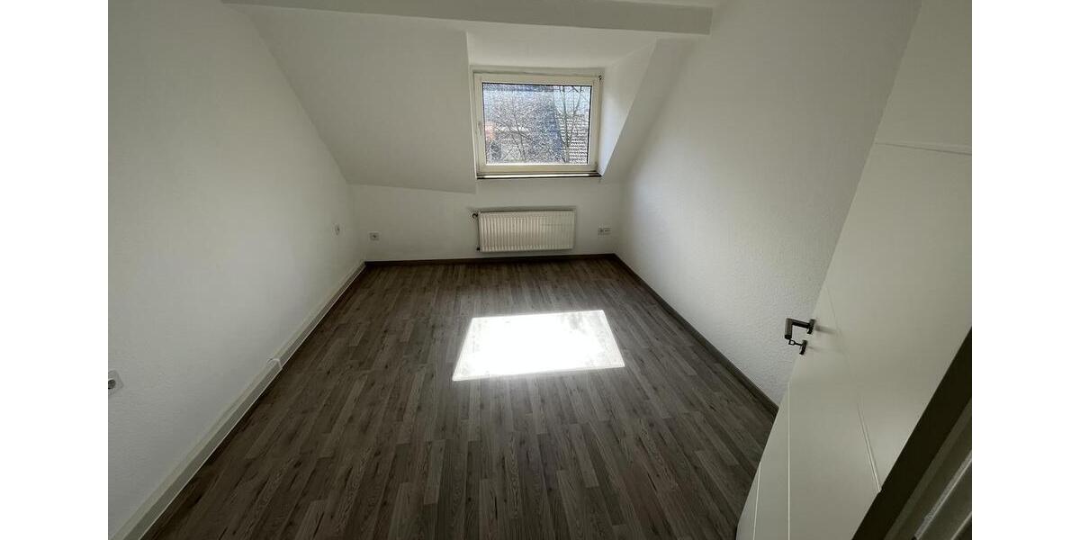 Dachgeschoßwohnung Dortmund Huckarde - 3 Zimmer, 61 m&sup2;, 550&euro; | Angebot:26493776