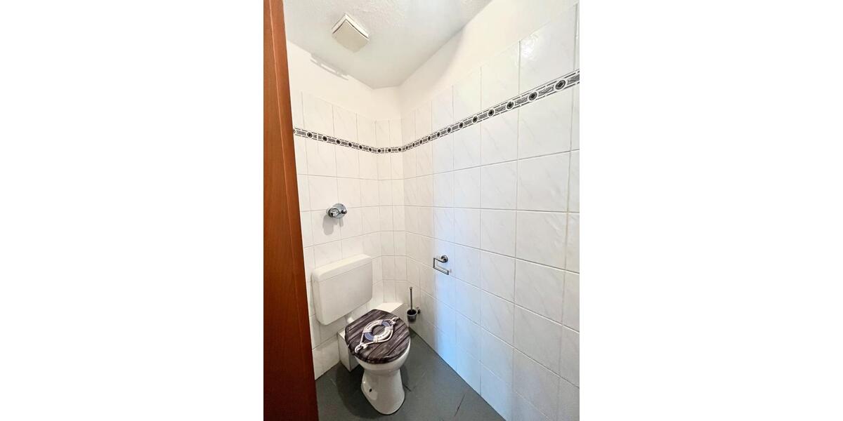 Dachgeschoßwohnung Essen Stadtbezirk III - 2 Zimmer, 73 m&sup2;, 118.000&euro; | Angebot:26061703