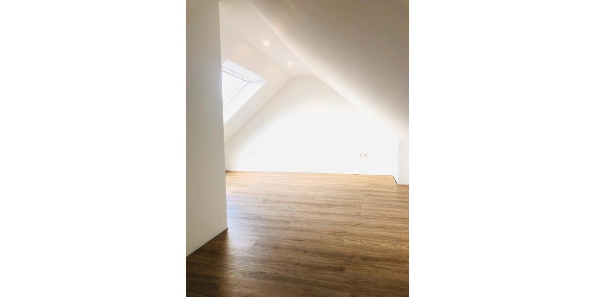 Dachgeschoßwohnung Dortmund Eving - 4.5 Zimmer, 115 m&sup2;, 1.100&euro; | Angebot:26040062