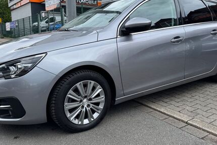 Peugeot 308 186.376 km 9.800 &euro; Gelsenkirchen 45899