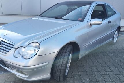 Mercedes-Benz C 180 311.249 km 2.100 &euro; Bottrop 46242