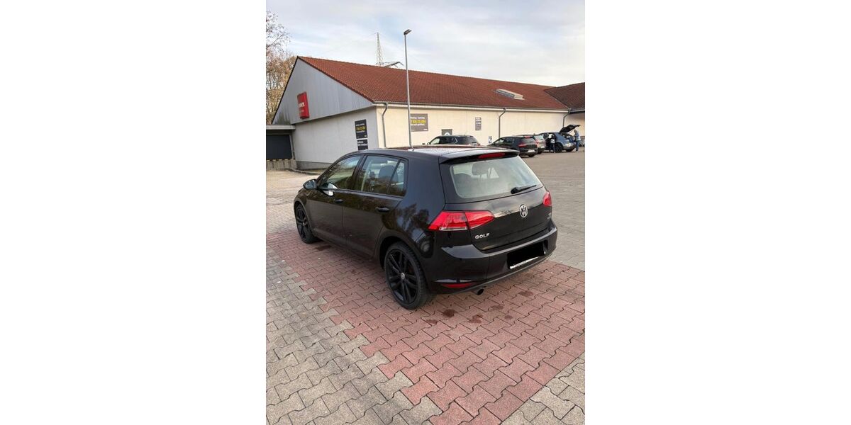 VW Golf 106.000 km 8.699 &euro; Haltern am See 45721