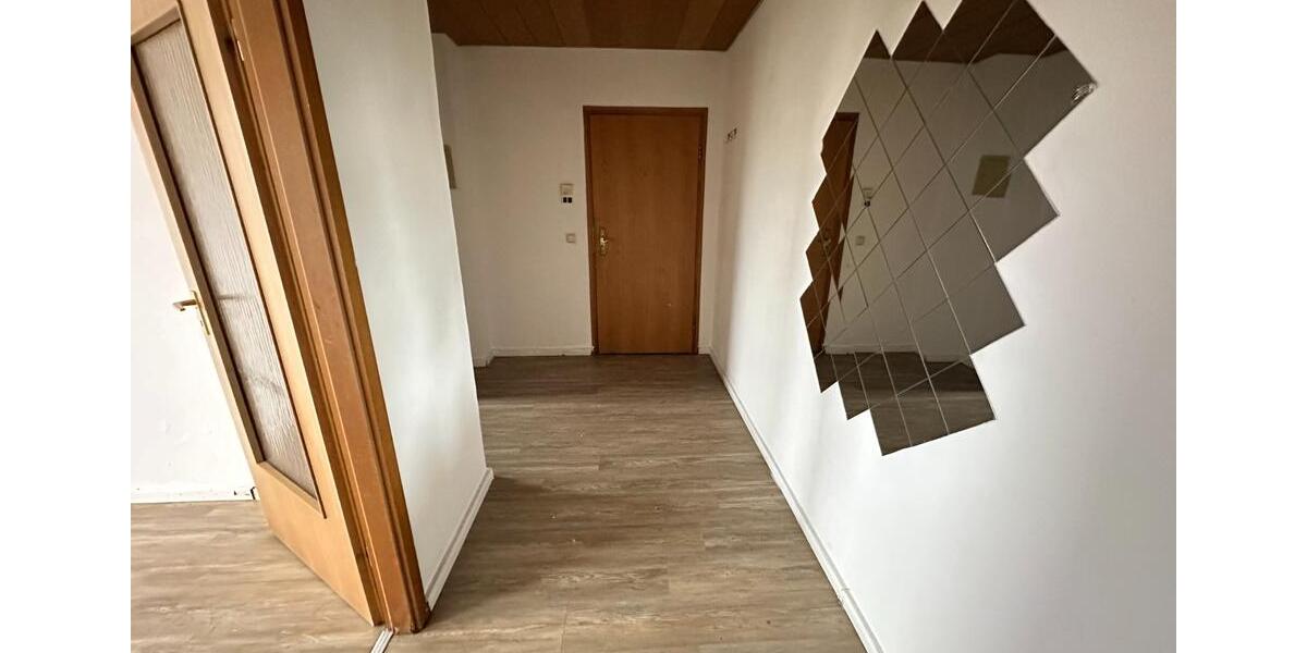Dachgeschoßwohnung Essen Stadtbezirk III - 2 Zimmer, 58 m&sup2;, 436&euro; | Angebot:24772905