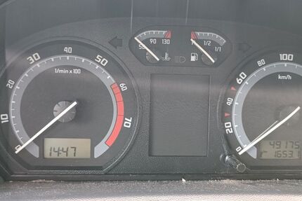 Skoda Fabia 49.100 km 3.000 &euro; Velbert 42553