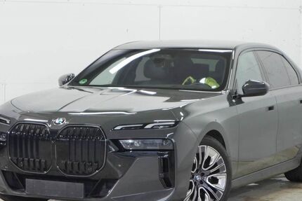 BMW 740 32.356 km 99.940 &euro; Gelsenkirchen 45897