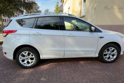 Ford Kuga 143.500 km 10.499 &euro; Lünen 44532