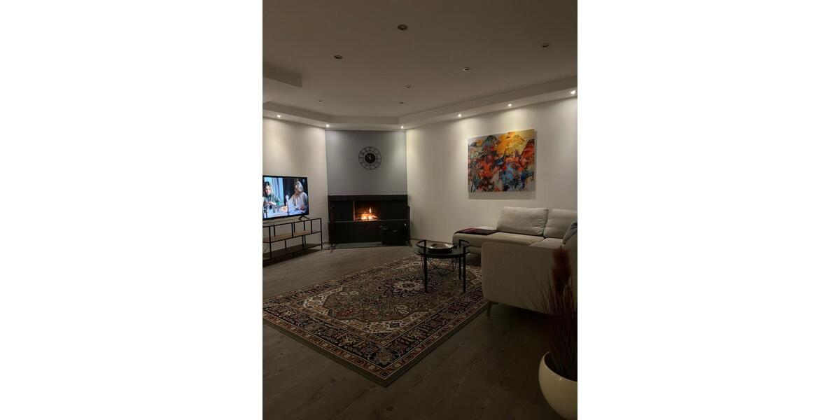 Etagenwohnung Essen Stadtbezirk II - 3 Zimmer, 90 m&sup2;, 1.620&euro; | Angebot:25138313